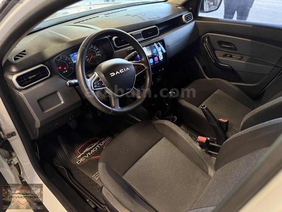 DEV MOTORS'TAN 2022 DACİA DUSTER ESSENTİAL 4X4 G.GÖRÜŞ BOYASIZZ
