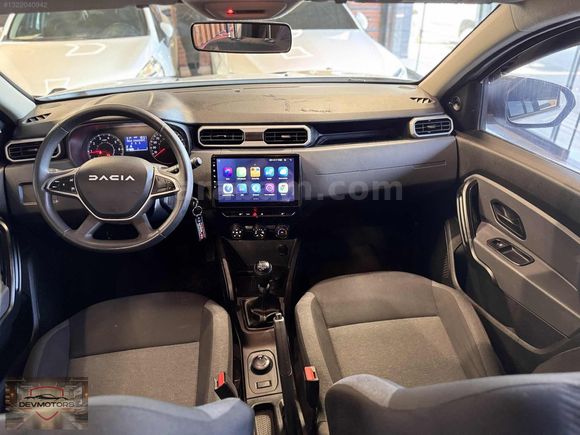 DEV MOTORS'TAN 2022 DACİA DUSTER ESSENTİAL 4X4 G.GÖRÜŞ BOYASIZZ