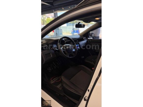 DEV MOTORS'TAN 2022 DACİA DUSTER ESSENTİAL 4X4 G.GÖRÜŞ BOYASIZZ