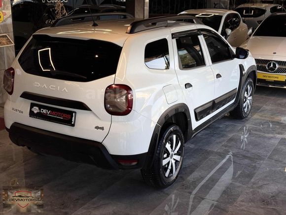 DEV MOTORS'TAN 2022 DACİA DUSTER ESSENTİAL 4X4 G.GÖRÜŞ BOYASIZZ