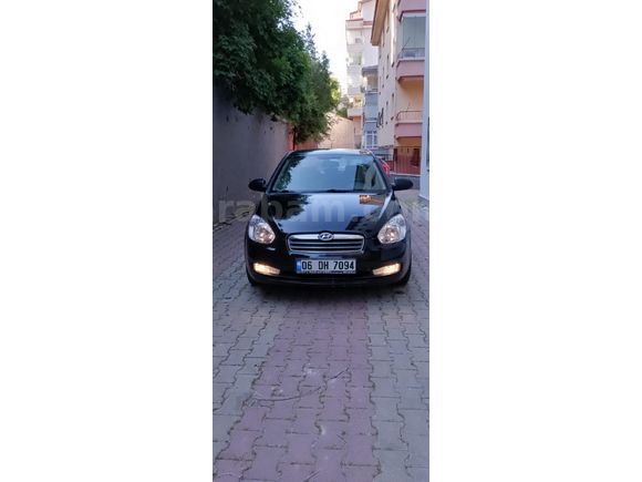 Acil temiz aile arabası