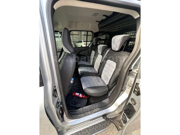 Sahibinden Renault Kangoo Multix 1.5 BluedCi Iconic 2025 Model