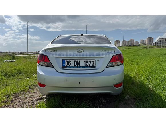 Sahibinden Hyundai Accent Blue 1.6 CRDI Mode 2012 Model