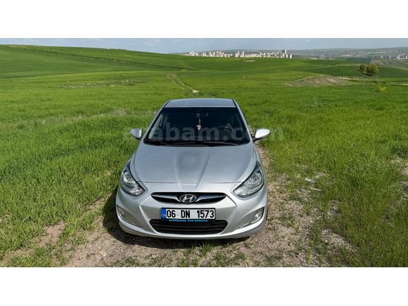 Sahibinden Hyundai Accent Blue 1.6 CRDI Mode 2012 Model
