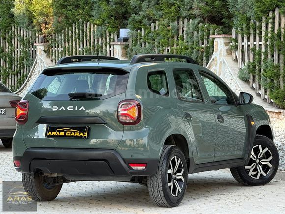 Aras Garaj Hatasız Boyasız 2023 1.5 Blue Dci 4X2 Dacia Duster