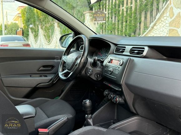 Aras Garaj Hatasız Boyasız 2023 1.5 Blue Dci 4X2 Dacia Duster