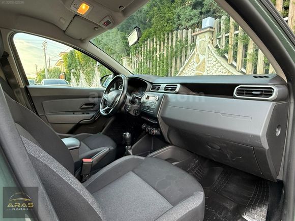 Aras Garaj Hatasız Boyasız 2023 1.5 Blue Dci 4X2 Dacia Duster