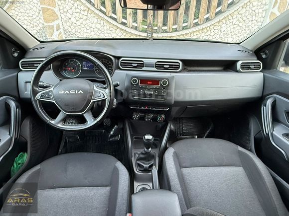 Aras Garaj Hatasız Boyasız 2023 1.5 Blue Dci 4X2 Dacia Duster