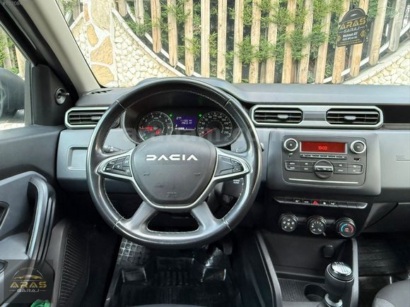 Aras Garaj Hatasız Boyasız 2023 1.5 Blue Dci 4X2 Dacia Duster
