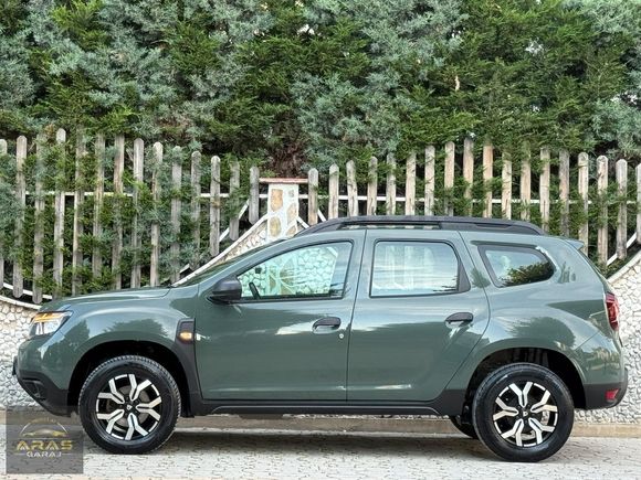Aras Garaj Hatasız Boyasız 2023 1.5 Blue Dci 4X2 Dacia Duster