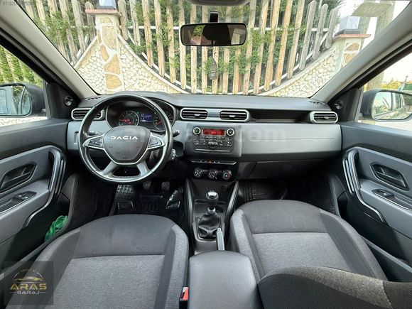 Aras Garaj Hatasız Boyasız 2023 1.5 Blue Dci 4X2 Dacia Duster