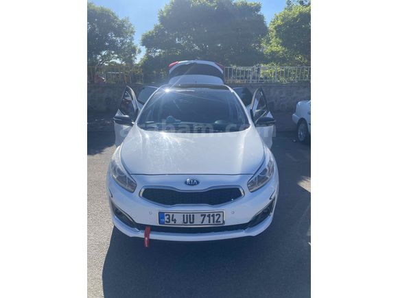 Sahibinden Kia Ceed 1.6 CRDi Premium 2015 Model 