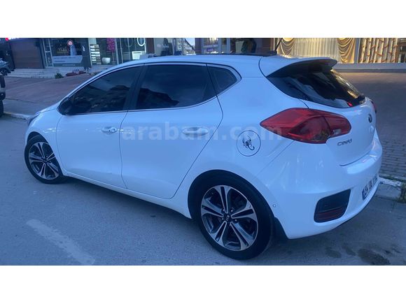 Sahibinden Kia Ceed 1.6 CRDi Premium 2015 Model 