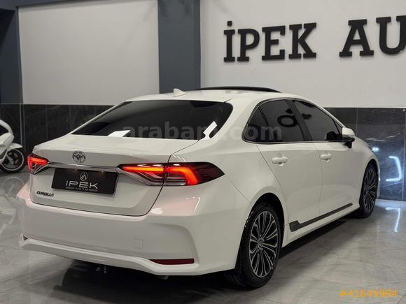 İPEK AUTO / Corolla 1.5 Flame X-Pack / BOYASIZ / SUNROOF / LED