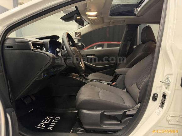 İPEK AUTO / Corolla 1.5 Flame X-Pack / BOYASIZ / SUNROOF / LED