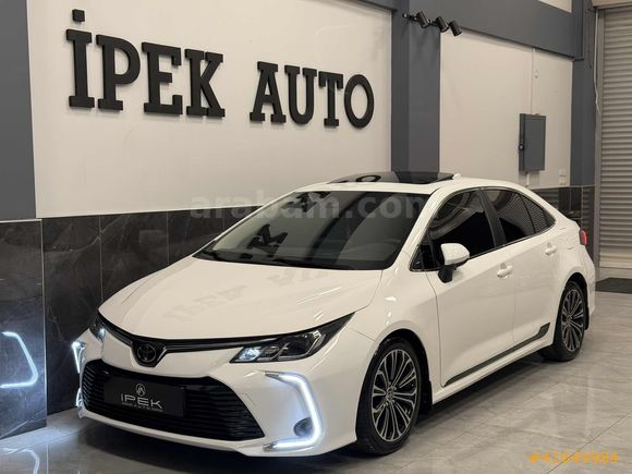 İPEK AUTO / Corolla 1.5 Flame X-Pack / BOYASIZ / SUNROOF / LED