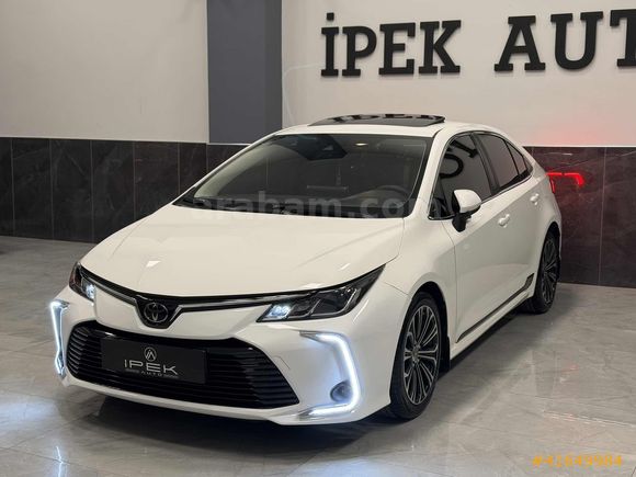 İPEK AUTO / Corolla 1.5 Flame X-Pack / BOYASIZ / SUNROOF / LED