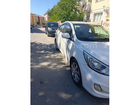 Sahibinden Hyundai Accent Blue 1.4 CVVT Mode 2016 Model