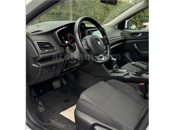 Sahibinden Renault Megane 1.3 TCe Joy 2021 Model Tesla ekran
