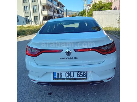 Sahibinden Renault Megane 1.3 TCe Joy 2021 Model Tesla ekran