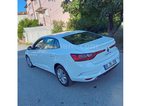 Sahibinden Renault Megane 1.3 TCe Joy 2021 Model Tesla ekran