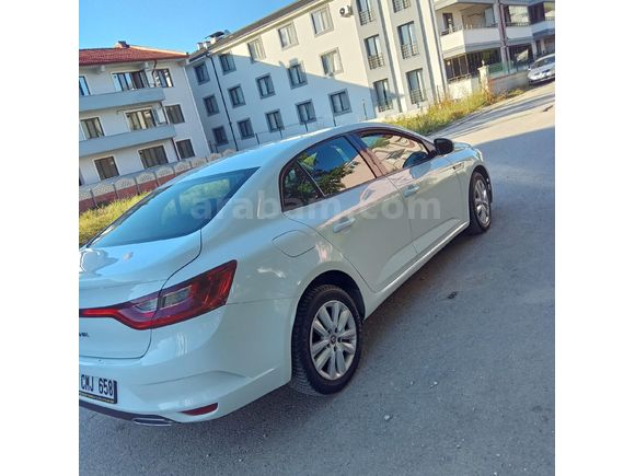 Sahibinden Renault Megane 1.3 TCe Joy 2021 Model Tesla ekran