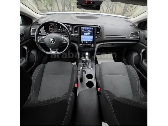 Sahibinden Renault Megane 1.3 TCe Joy 2021 Model Tesla ekran