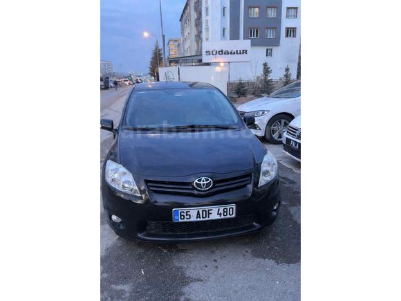 Sahibinden Toyota Auris 1.4 D-4D Comfort Extra 2012 Model 