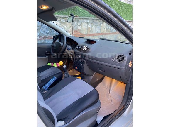 Sahibinden Renault Clio 1.2 Authentique 2009 Model İstanbul