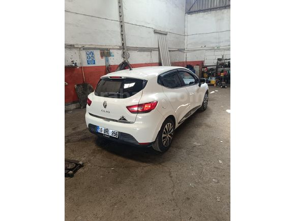 değişensiz boyasız clio 1.2 Joy 2015 Model