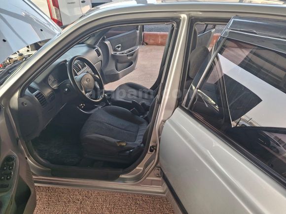 Sahibinden Hyundai Accent 1.3 LX 2001 Model