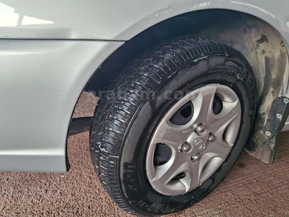 Sahibinden Hyundai Accent 1.3 LX 2001 Model