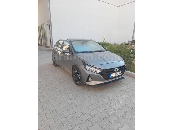 Sahibinden Hyundai i20 1.4 MPI Style 2022 Model