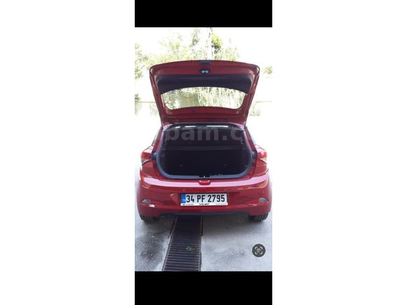 İLK SAHİBİNDEN ORJİNAL 54.700 KM DE HASARSIZ BOYASIZ