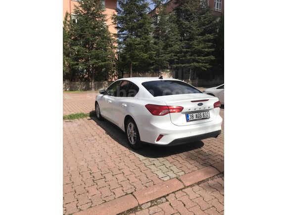TERTEMİZ 
FORD 360 GARANTİLİ YETKİLİ SERBİS BAKIMLI  TEK ELDEN FOCUS
