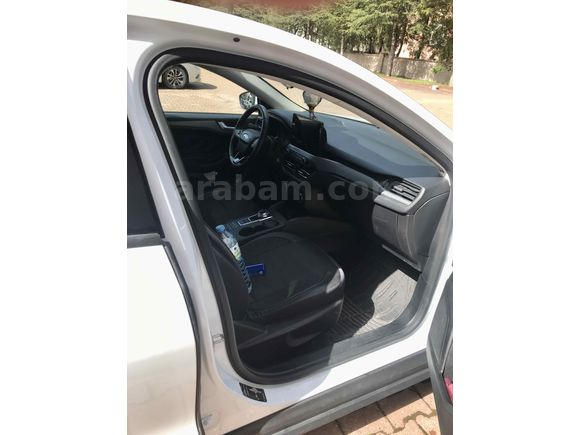 TERTEMİZ 
FORD 360 GARANTİLİ YETKİLİ SERBİS BAKIMLI  TEK ELDEN FOCUS
