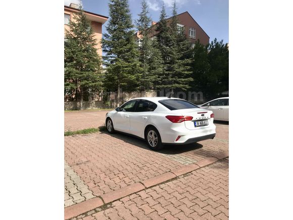 TERTEMİZ 
FORD 360 GARANTİLİ YETKİLİ SERBİS BAKIMLI  TEK ELDEN FOCUS
