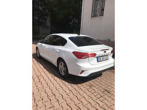 TERTEMİZ 
FORD 360 GARANTİLİ YETKİLİ SERBİS BAKIMLI  TEK ELDEN FOCUS

