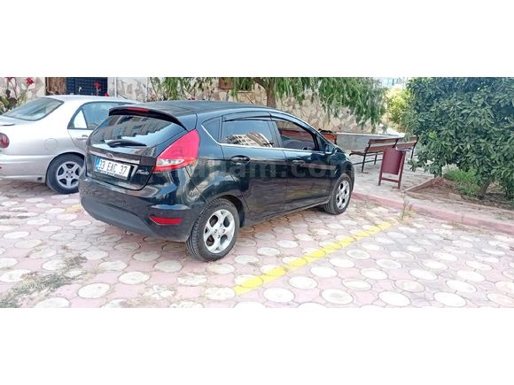 Sahibinden Ford Fiesta 1.4 Titanium 2010 Model Adana 160.000 km Siyah