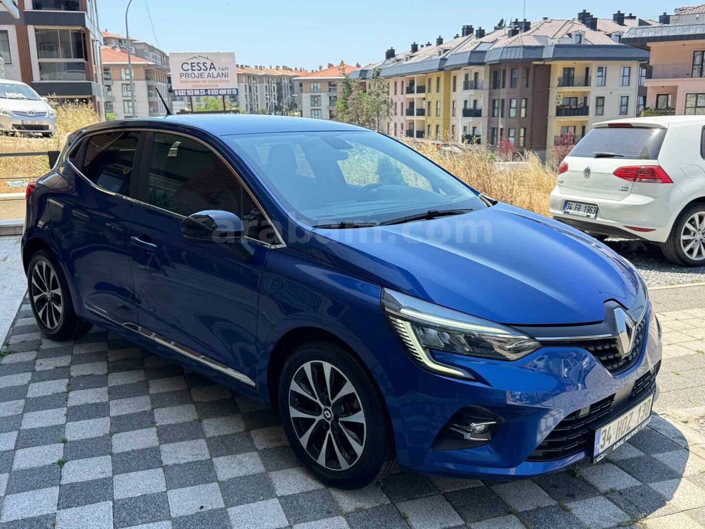 Galeriden Renault Clio 1.0 TCe Icon 2023 Model İstanbul 72.000 km Lacivert 3