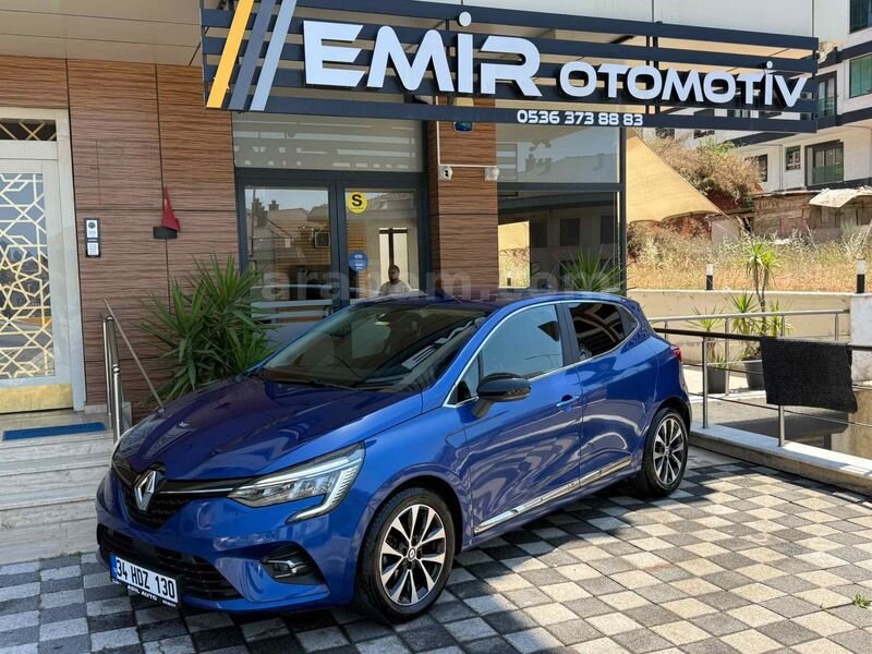 Galeriden Renault Clio 1.0 TCe Icon 2023 Model İstanbul 72.000 km Lacivert