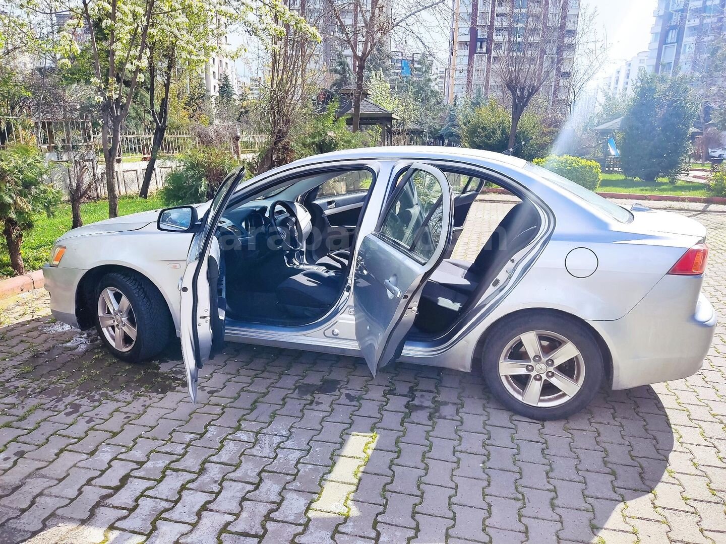 Sahibinden Mitsubishi Lancer 1.5 Invite 2009 Model Diyarbakır 252.000 km Gri (Gümüş) 7