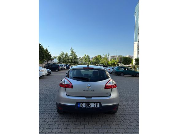 SAHİBİNDEN SATILIK DÜŞÜK KM AİLE ARACI