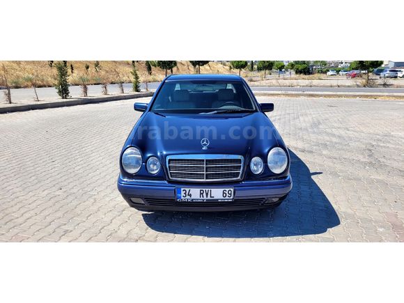 Sahibinden Mercedes - Benz E 200 Elegance 2000 Model  317.000 km Lacivert