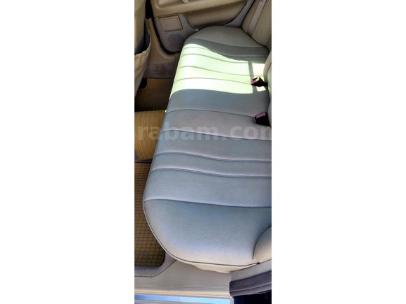 Sahibinden Mercedes - Benz E 200 Elegance 2000 Model  317.000 km Lacivert