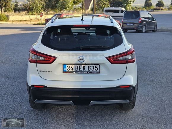 2017 NİSSAN QASHQAİ 1.6 Design Pack 97000 KM