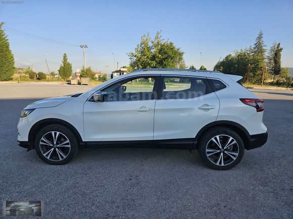 2017 NİSSAN QASHQAİ 1.6 Design Pack 97000 KM