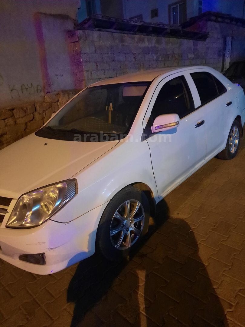 Sahibinden Geely Familia 1.5 Comfort 2010 Model Ankara 196.000 km Beyaz 2