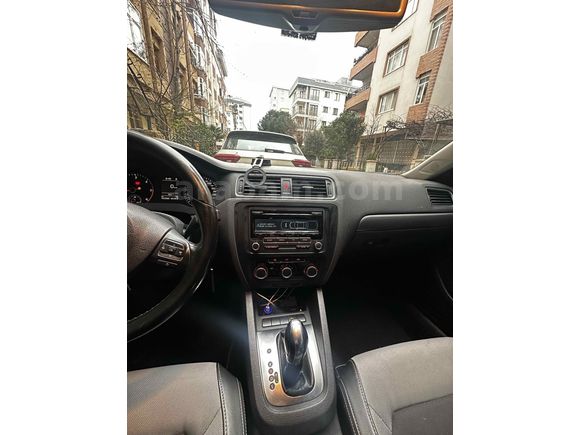 Sahibinden Volkswagen Jetta 1.6 TDi Comfortline 2013 Model İstanbul 155.200 km Beyaz