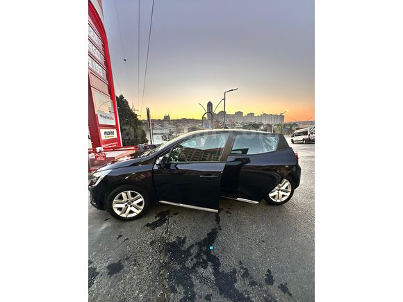 Sahibinden Renault Clio 1.0 TCe Touch 2021 Model 